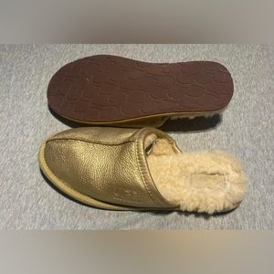 Women’s size 7 uggs